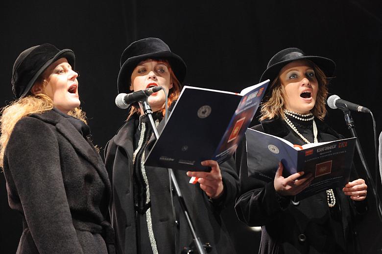 ... a przede wszystkim maestrią wykonania wszystkich, także tych bardziej smutnych, piosenek.