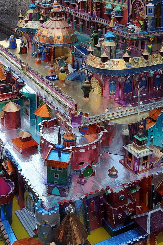 Niektórzy twórcy wprowadzili w swoich dziełach akcenty związane z austriacką Festung Krakau.