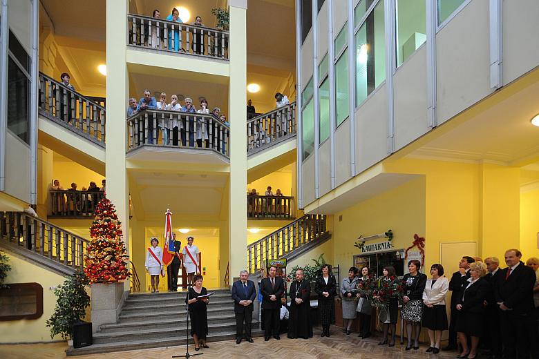 Przybyłych na uroczystość gości powitała Renata Godyń-Swędzioł, Dyrektor Szpitala Miejskiego Specjalistycznego im. Gabriela Naru