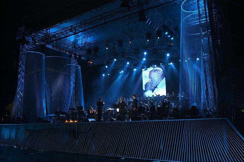 Spektakl na Rynku Głównym trwał blisko dwie godziny. 