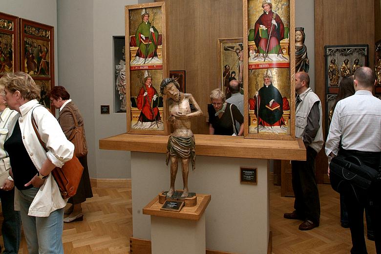 Świat średniowiecznej sztuki ciągle fascynuje i zdumiewa...