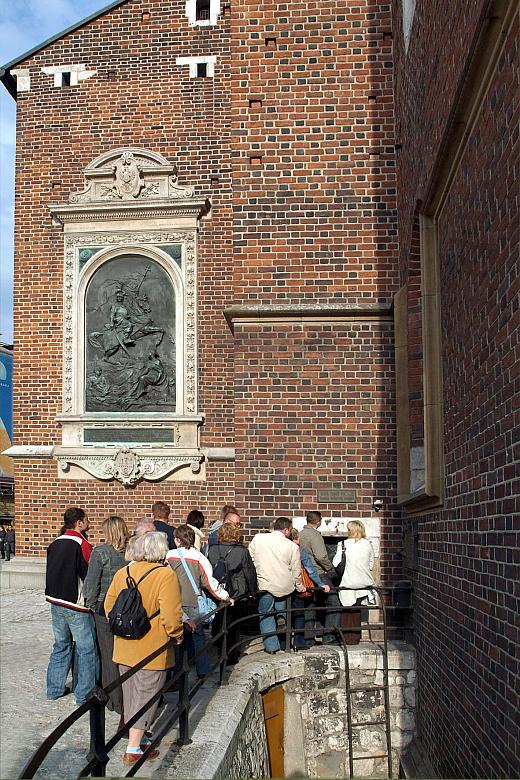 "Hejnalica", bo tak kiedyś nazywano Wieżę Mariacką, jest nie tylko dominantą pejzażu miasta, nie tylko jednym z symbol