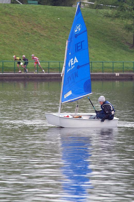 Zawody, których sędzią głównym był Marek Korpak, rozegrano w ramach VII Cracovia Maraton.

