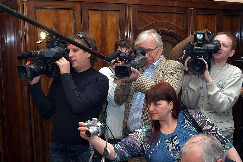 W spotkaniu, oprócz rosyjskich gości, uczestniczyli również towarzyszący delegacji dziennikarze.