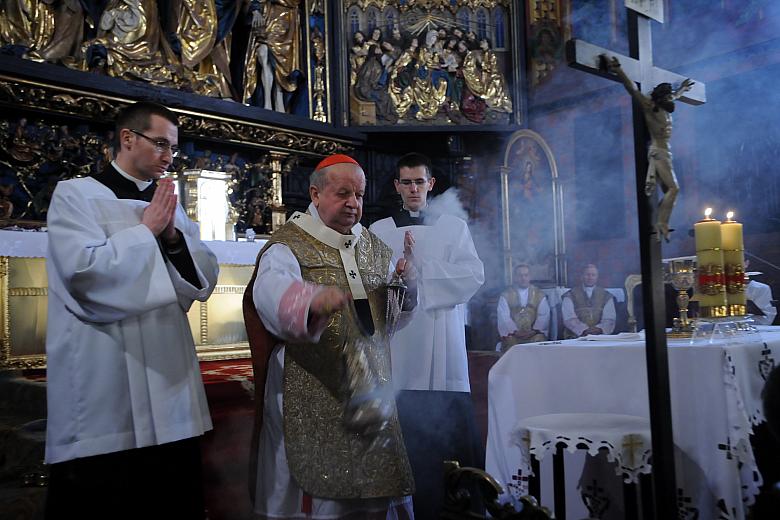 Kardynał Stanisław Dziwisz celebrował mszę...