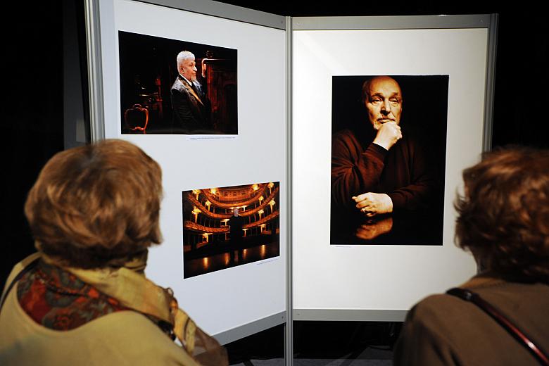 Uroczystości towarzyszyła wystawa fotograficzna ...