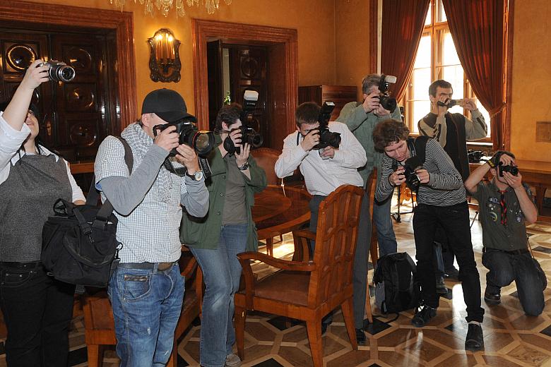 ...oraz licznych fotoreporterów.