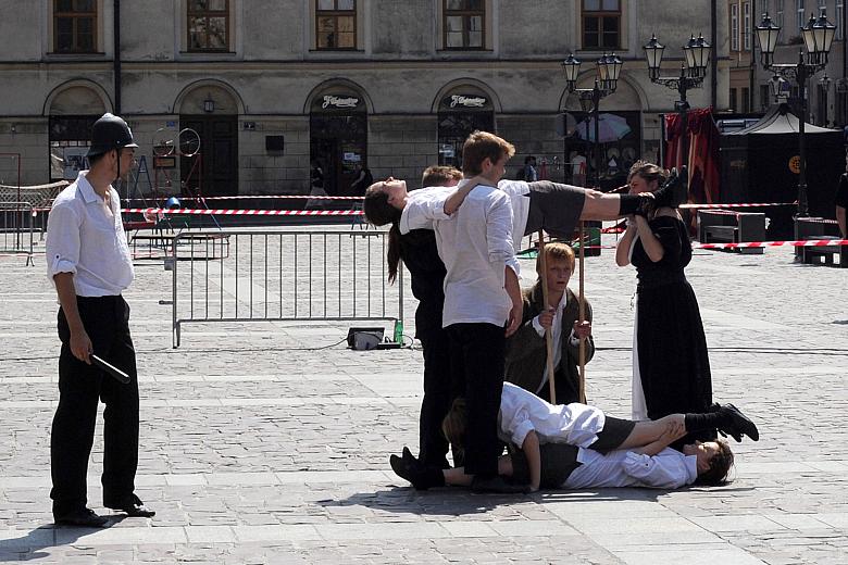 ..."Pokręcony Olivier Twist".