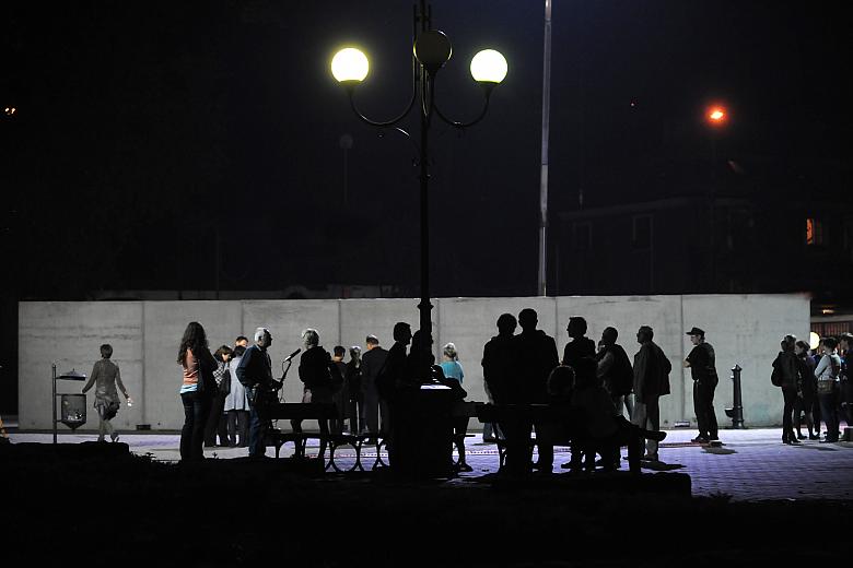 W nocy, bez światła tunel traci dużo ze swojej magii. Czy mieszkańcy Podgórza zaakceptują to nowatorskie dzieło?