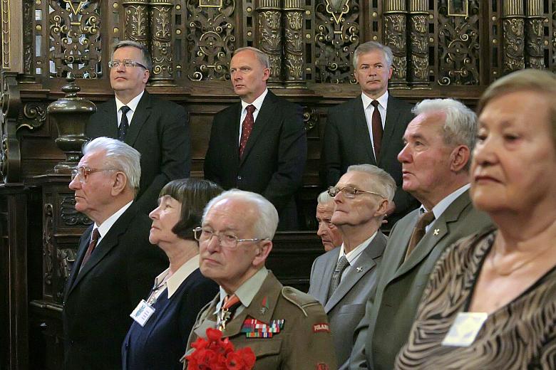 KOMOROWSKI SIKORSKI17