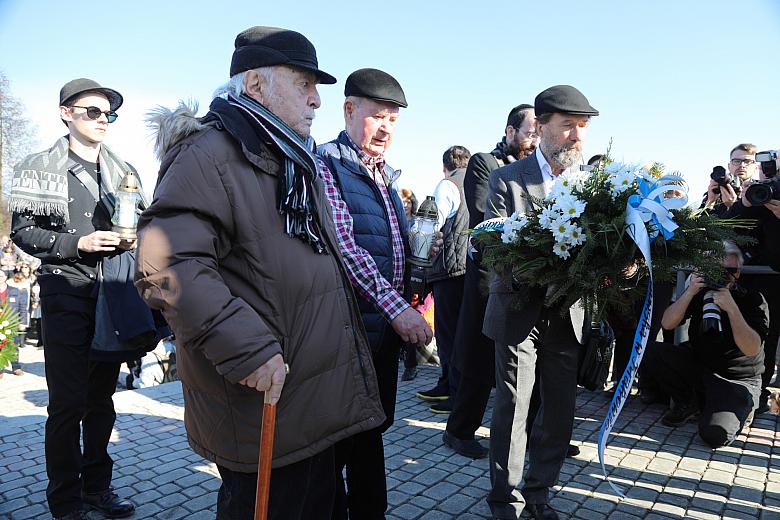 BS KR PL 20180311 44