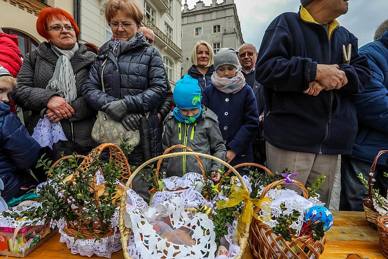 BS KR 20180331 IMGL2847