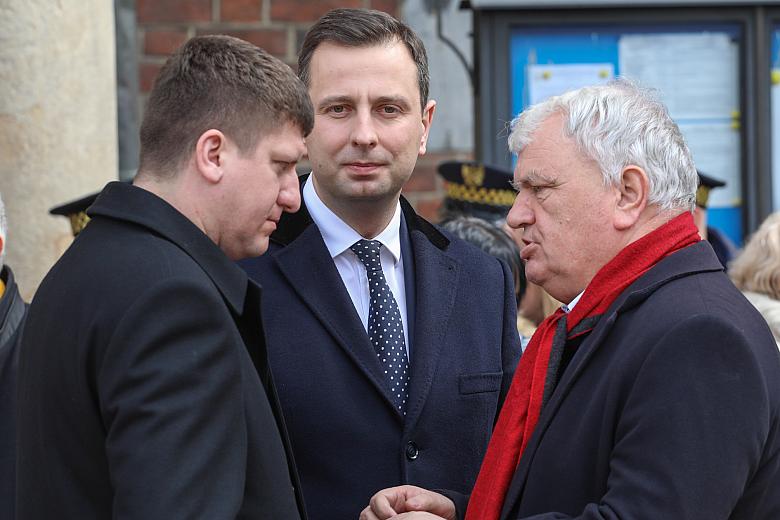 BS KR 20180331 IMGL3002