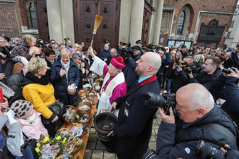 BS KR 20180331 IMGL3123