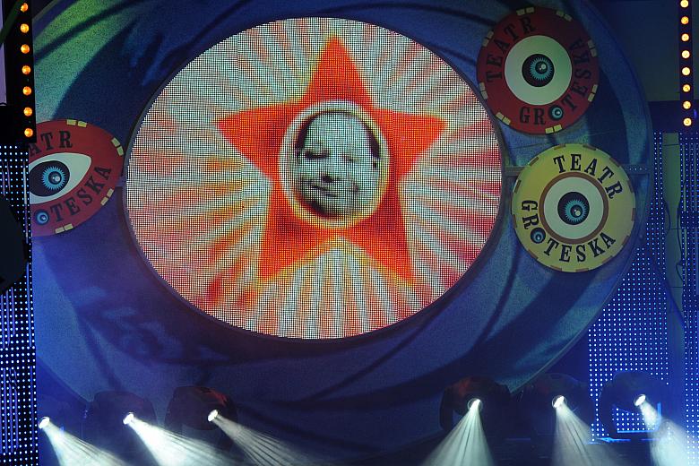 Umiejętnościami wytrawnego analityka sceny politycznej szczycił się Ryszard Kalisz - "Choć mogą pogodynki w tańcu dać mi ra