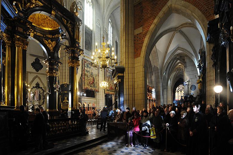 Uroczystości w katedrze wawelskiej zainaugurowały obchody Roku Chopinowskiego w Krakowie...