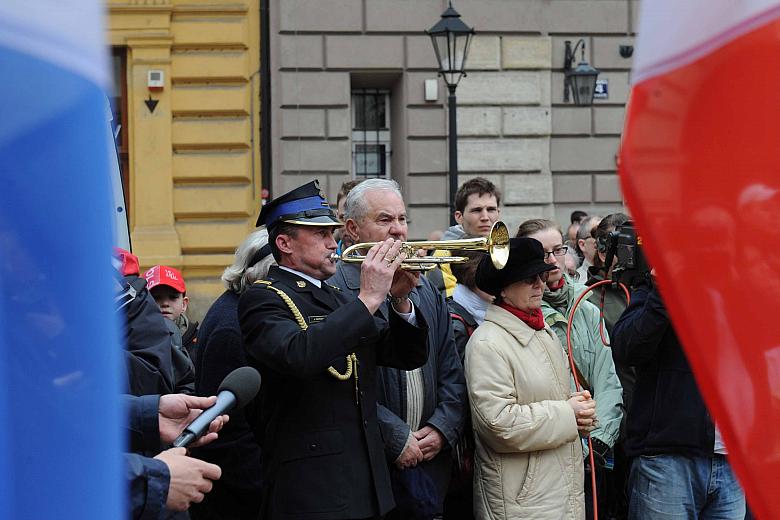 ...by oddać hołd tym, których tragiczne odejście tak trudno pojąć...