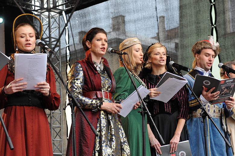 ...a także tych mniej znanych pieśni i piosenek patriotycznych.