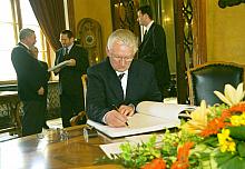 Wpis do pamiątkowej księgi.