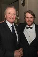 Jon Voight i Cary Elwes.