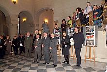 Wernisaż odbył się w holu kamiennym krakowskiego magistratu.