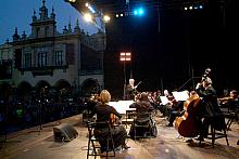 Leszkowi Możdżerowi, światowej sławy pianiście towarzyszyli muzycy Polskiej Filharmonii Kameralnej pod dyrekcją Wojciecha Rajski