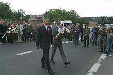 Składano kwiaty w imieniu Wojewody Małopolskiego...