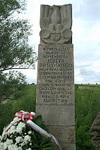 Tu obywatel Zbigniew - przyszły generał Kasprzycki - wydał komendę: "Ładuj broń!"