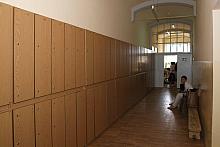 Tchnące świeżością szkolne korytarze...