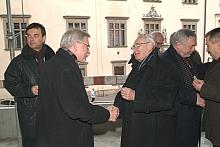 Tadeusz Trzmiel, Zastępca Prezydenta Miasta Krakowa, złożył życzenia Andrzejowi Wajdzie.