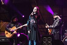 ...Andrzej Sikorowski z córką Mają...
