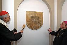 Odsłonięcie tablicy pamiątkowej w Domu Pomocy Społecznej im. Helclów