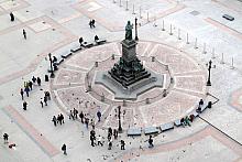 "Adaś" w pełnej okazałości, po remoncie płyty Rynku.