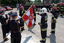 Młodzi strażacy złożyli przysięgę.
