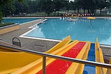 Basen zbudowany został ze stali nierdzewnej i wyposażony w urządzenia do uzdatniania oraz podgrzewania wody...