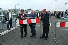 Zamiast tradycyjnego przecinania wstęgi po prostu usunięto barierki zagradzające wjazd.