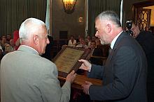 ...oraz Certyfikat Zintegrowanego Systemu Zarządzania Jakością Środowisko nr JS - 180/1/2007 w zakresie: usługi wywozu i zagospo