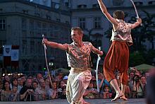 Tuż za miedzą żył "sprośny Turczyn", groźny, ale i fascynujący inną kulturą, innym obyczajem i inną modą.