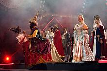 ...tak kończył się wspaniały spektakl wyreżyserowany przez Romanę Agnel.