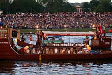 W dniu Wianków Wisła ożywa.