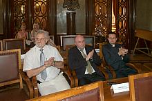 ...których nagrodzili oklaskami członkowie Komisji Edukacji i Kultury Fizycznej Rady Miasta Krakowa oraz zaproszeni na uroczyste