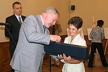 Berła Królowej Jadwigi otrzymali dobrodzieje niosący pomoc najbardziej potrzebującym. Podczas uroczystości Prezydent Jacek Majch