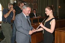 Joanna Trafas - absolwentka muzykologii na Uniwersytecie Jagiellońskim, studentka V roku Wydziału Wokalno-Aktorskiego Akademii M