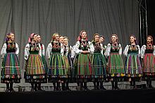 Wędrówka po polskim folklorze zbliżała się do końca.