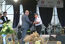 Prezes OSP Zbydniowice Tadeusz Krawczyk otrzymał z rąk Prezydenta Miasta dyplom uznania za zaangażowanie w organizację tegoroczn