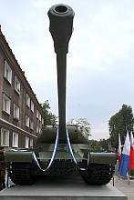 Czołg - pomnik po remoncie