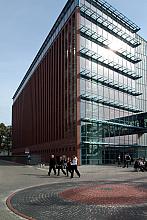 ...oraz budowle nowczesne, naprawdę godne XXI stulecia, jak choćby pawilon sportowo-dydaktyczny, w którym odbywała się inaugurac