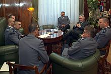 W gabinecie Prezydenta krakowscy policjanci opowiadali o swojej służbie.