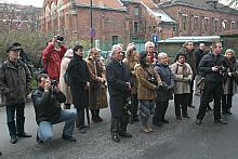 Na frontonie kamienicy przy ul. Wenecja 1 odsłonięto tablicę upamiętniającą profesor Karolinę Lanckorońską. 
Była wybitną uczon