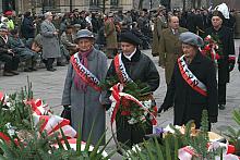 ...delegacja Rodzin Katyńskich...